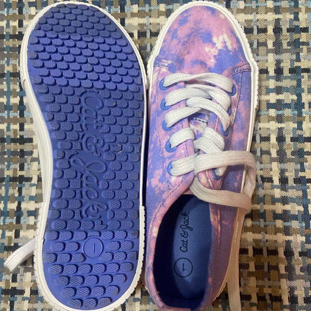Cat & Jack girls sneakers.  Size 1. New.